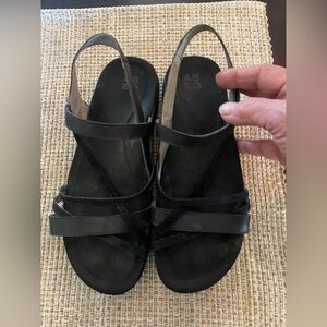 ABEO Women's Black Strappy Sandals